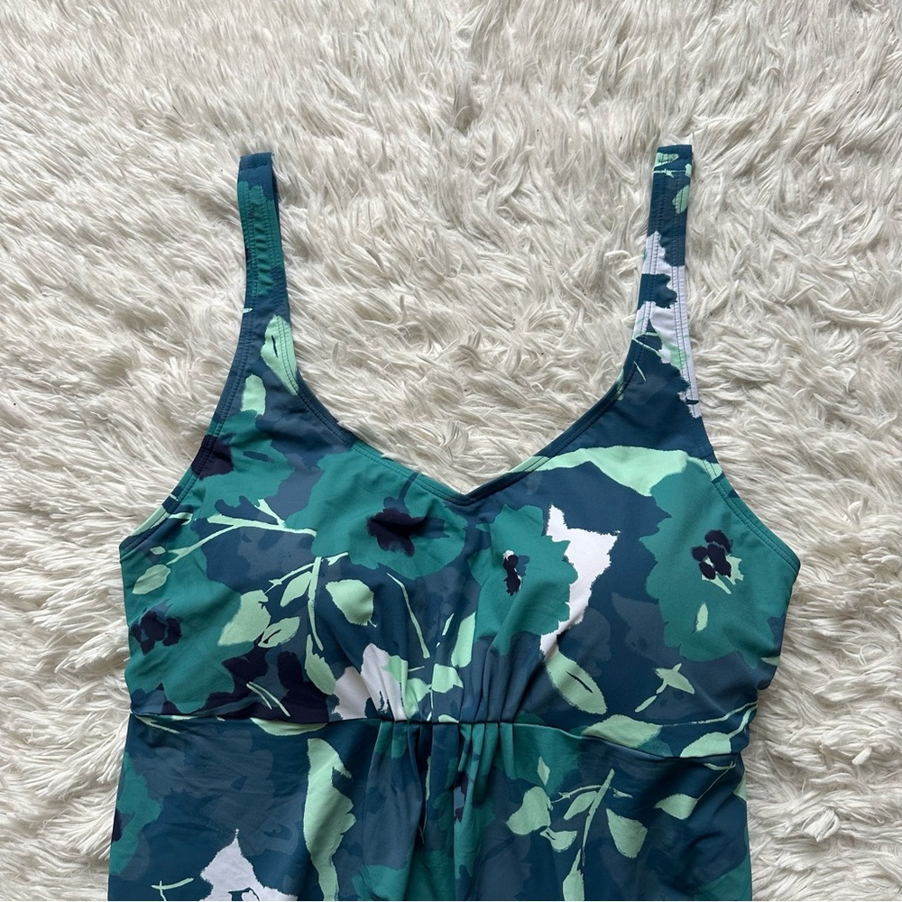 LL Bean Swimwear Tankini Top Shaping Soft Drape UPF 50+ New With Tags Size 16 - Picture 2 of 12